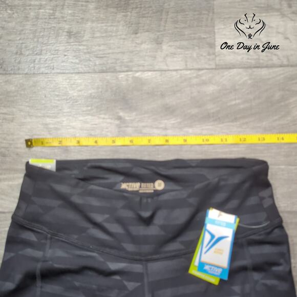 Old Navy Active Crop Yoga Pants Size M - Picture 3 of 6